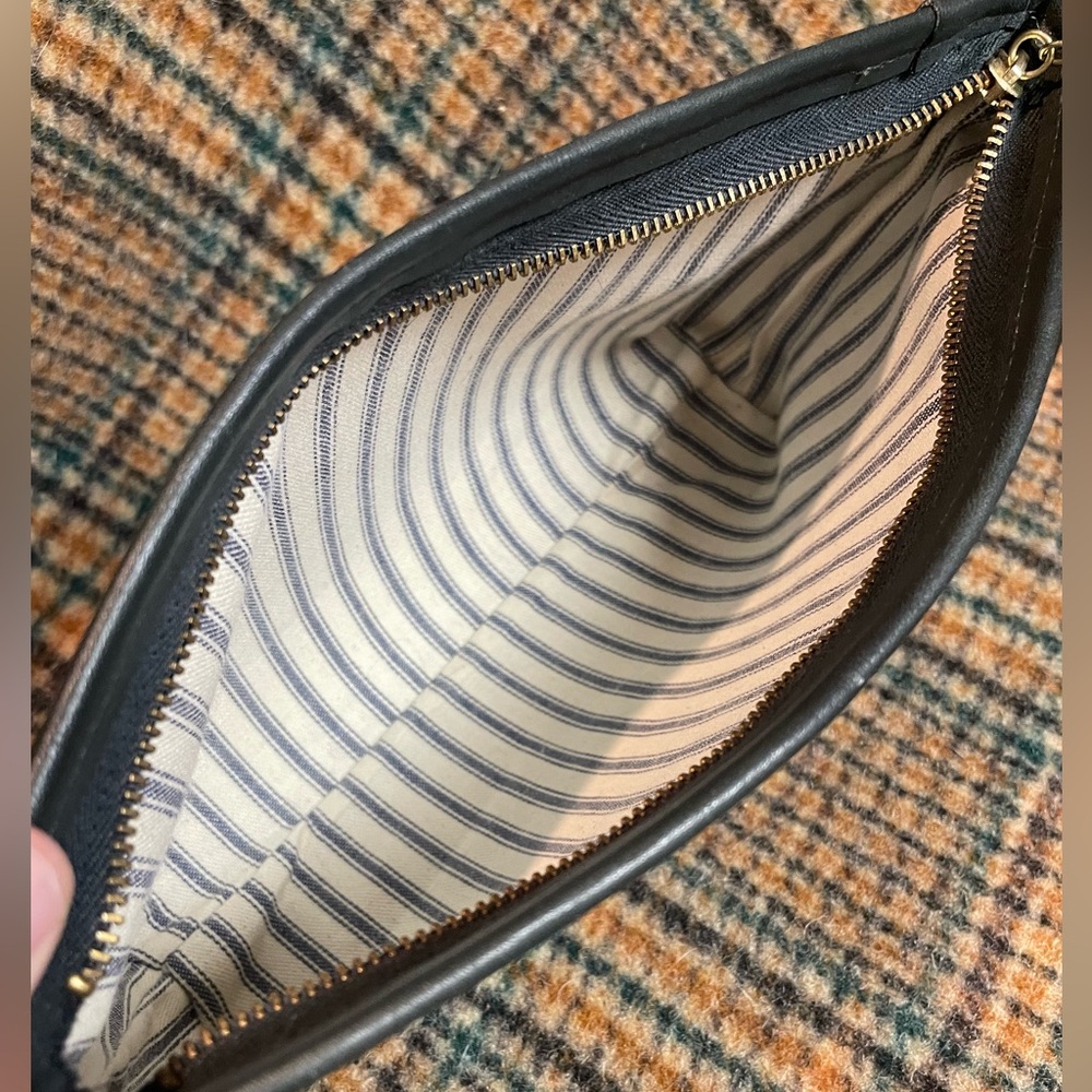 Coach 80s Bottle Green Curved Cosmetic Case #7166 - Picture 8 of 8
